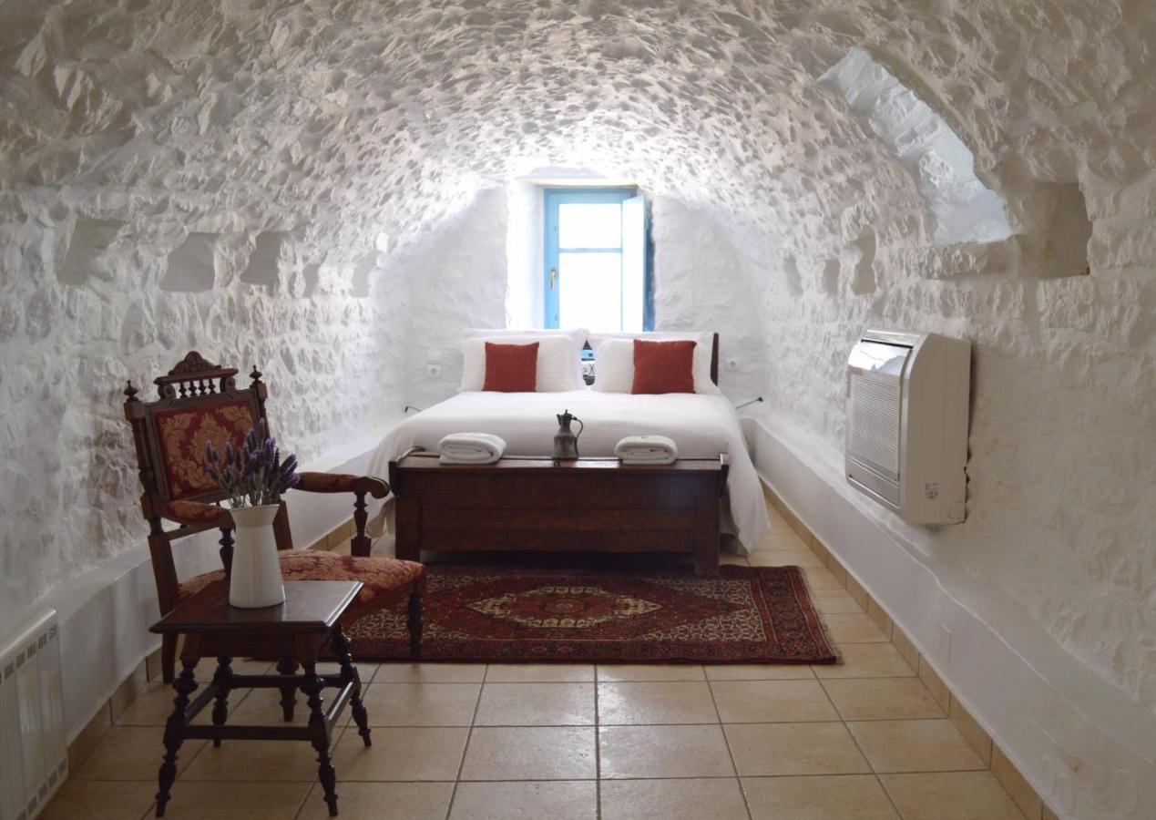 Lithos Stone Suites 阿里奥波利斯 外观 照片