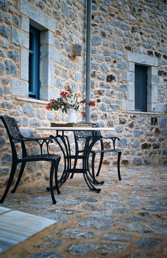 Lithos Stone Suites 阿里奥波利斯 外观 照片