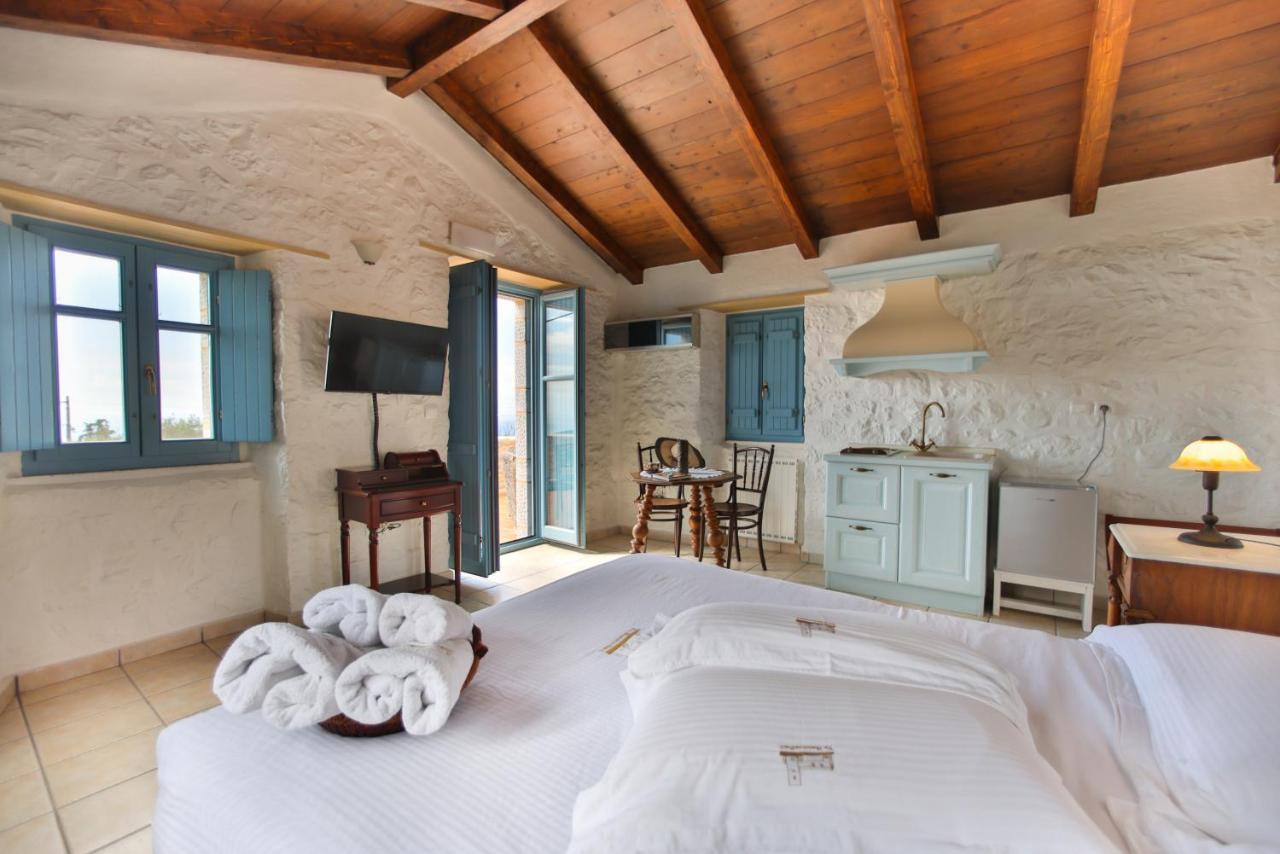 Lithos Stone Suites 阿里奥波利斯 外观 照片