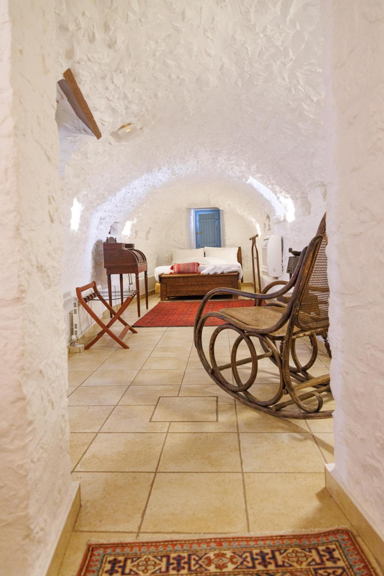 Lithos Stone Suites 阿里奥波利斯 客房 照片